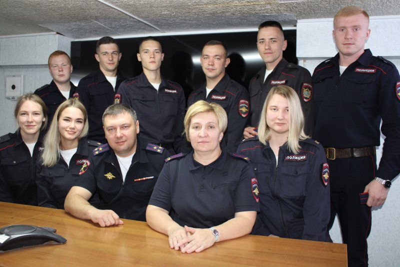 Шелеховские полицейские приняли на стажировку будущих коллег